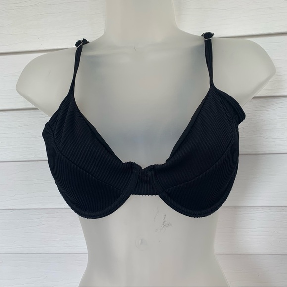Women’s Black Underwire bikini NWT Molded Cups - Picture 2 of 4